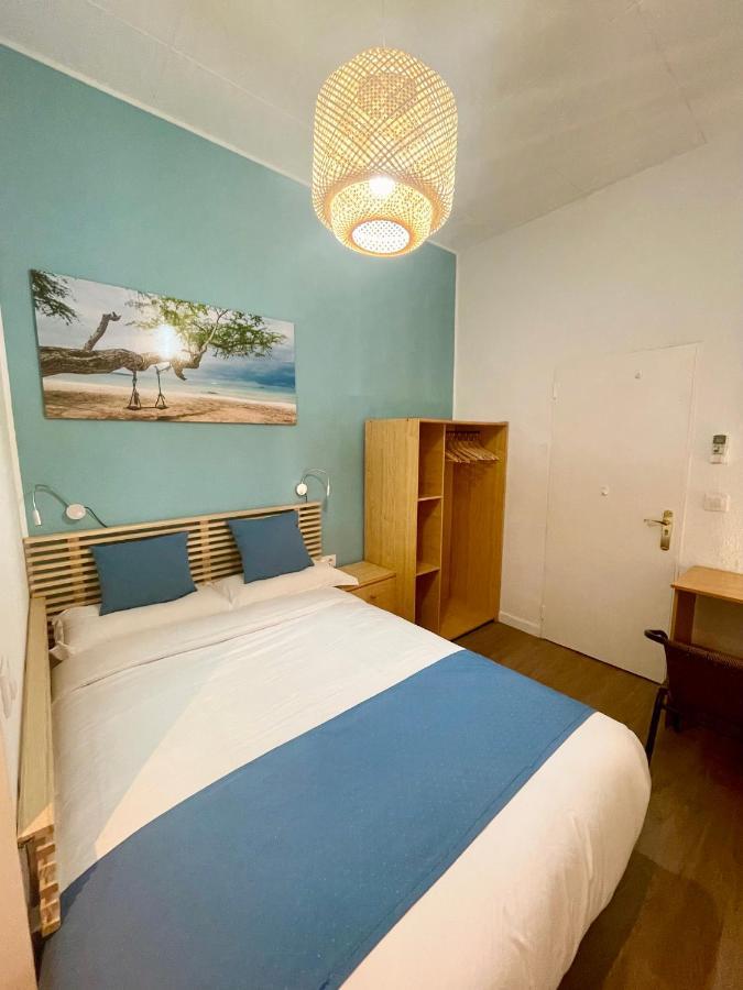 Pension Bertolin บาร์เซโลนา ภายนอก รูปภาพ